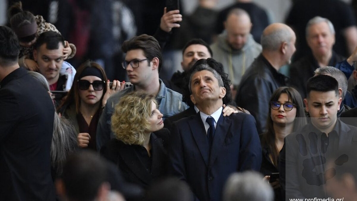 Ο Ραζβάν Λουτσέσκου στο λαϊκό προσκύνημα