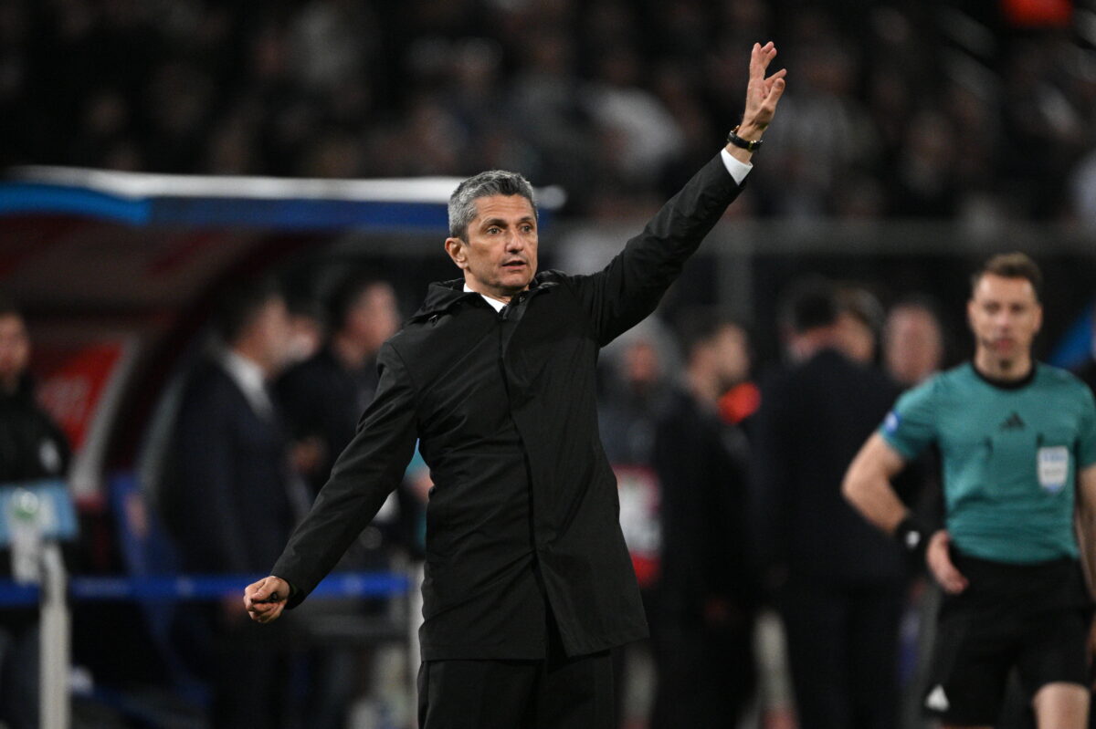 ΠΑΟΚ - ΟΦΗ: Ο τραυματισμός του βοηθού διαιτητή στον τελικό του Κυπέλλου Ελλάδας - Φώναξε να σταματήσει το ματς ο Λουτσέσκου