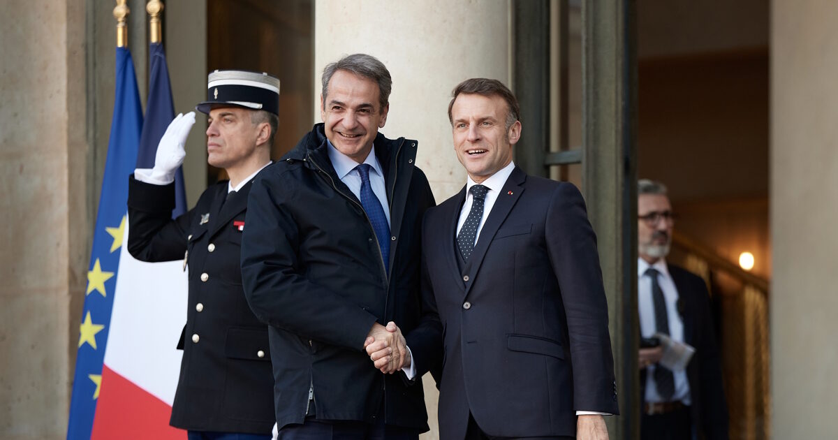 Στην Αθήνα ο Μακρόν με «βαριά» ατζέντα για άμυνα, οικονομία και γεωπολιτική – Το μήνυμα προς την Τουρκία