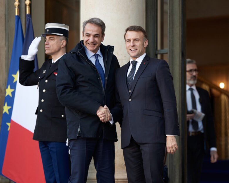 Ο Κυριάκος Μητσοτάκης και ο Εμανουέλ Μακρόν