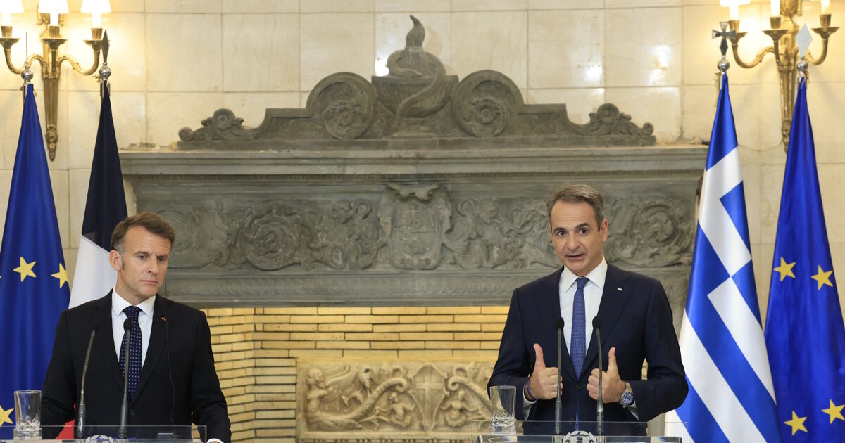 Γαλλικά ΜΜΕ: «Στην Αθήνα ο Μακρόν, επανεκκινεί τη στρατηγική εταιρική σχέση Γαλλίας – Ελλάδας»