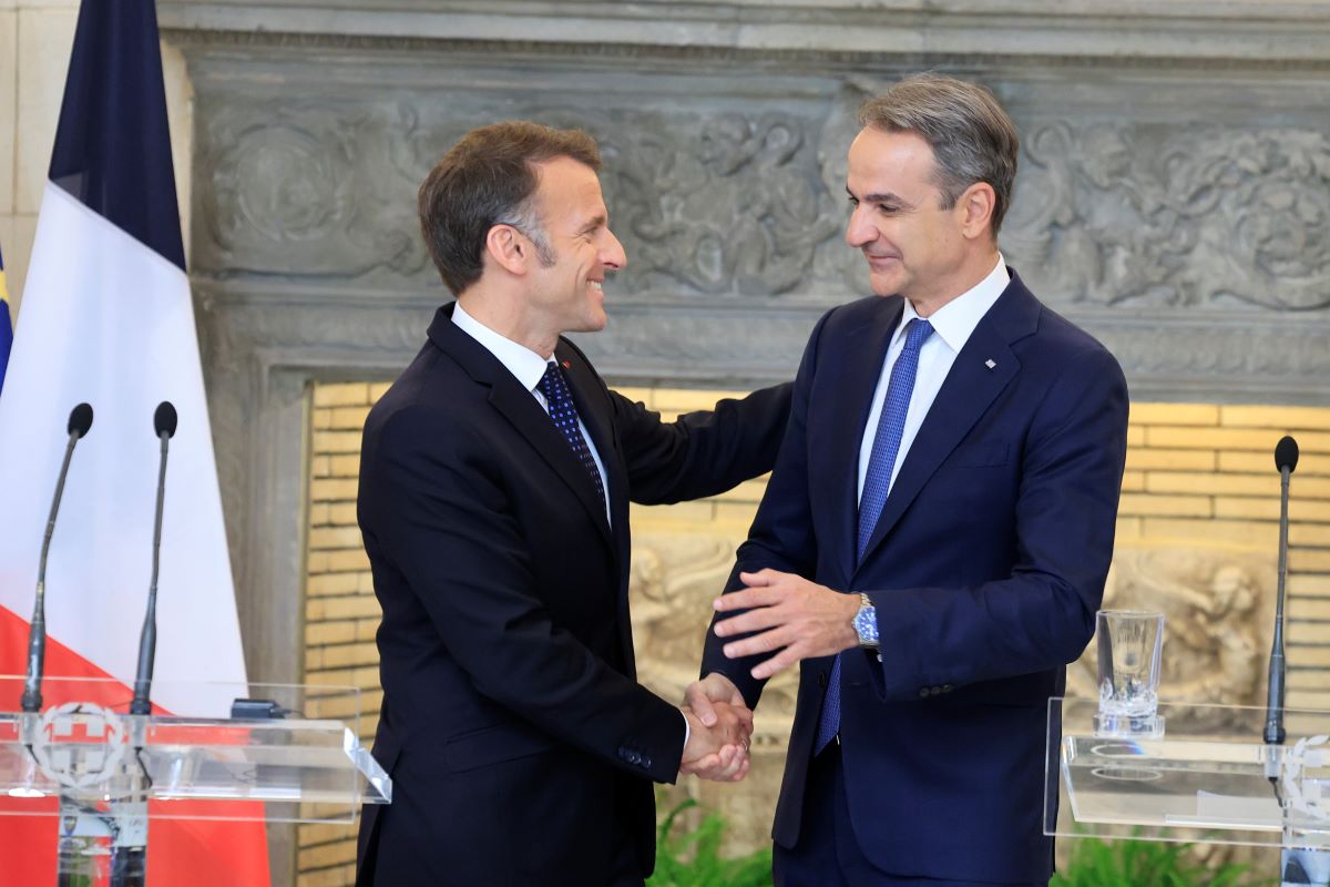 macron-mitsotakis-maximou11