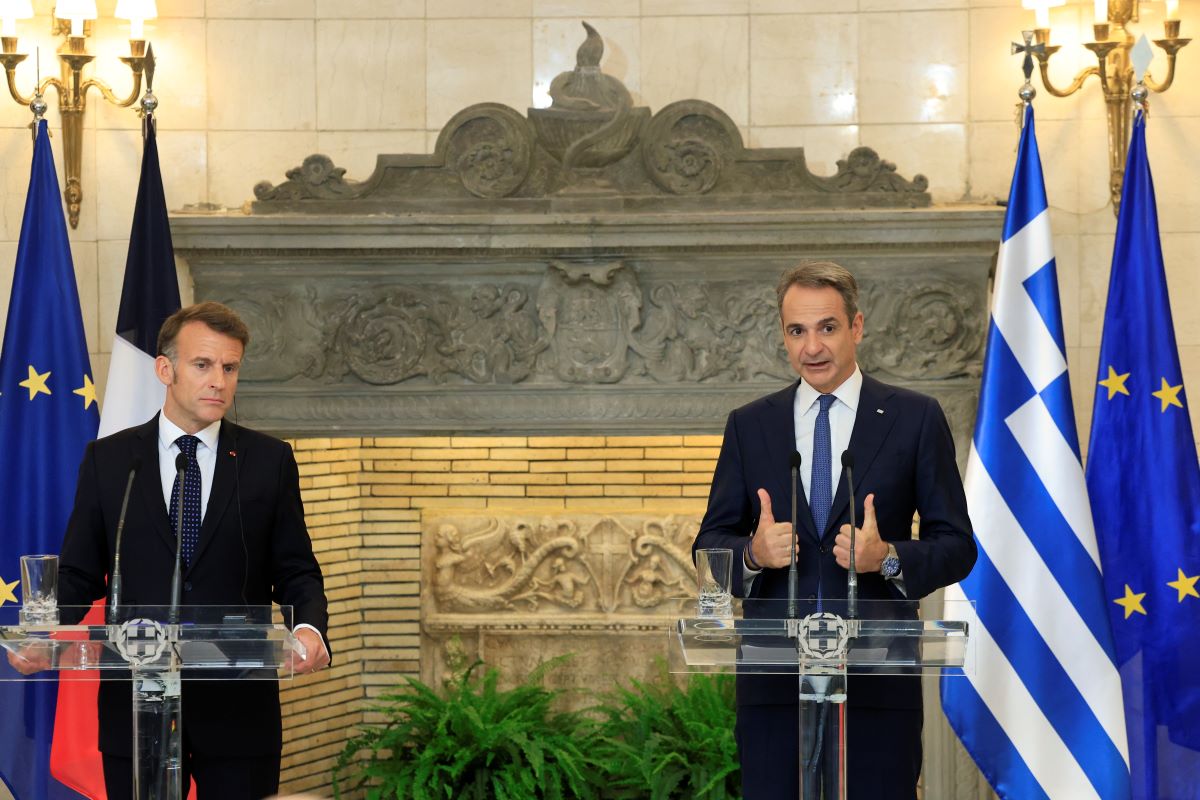 Εμανουέλ Μακρόν και Κυριάκος Μητσοτάκης στις κοινές δηλώσεις τους