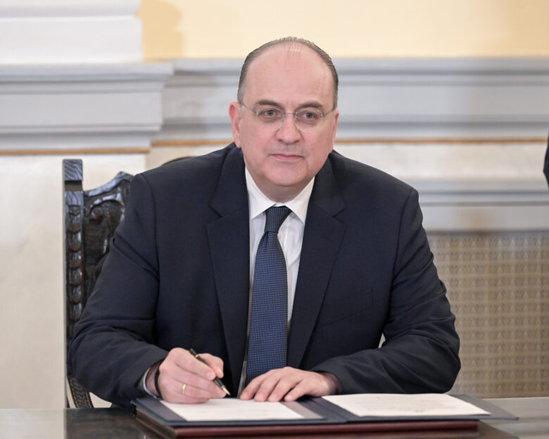 Μακάριος Λαζαρίδης