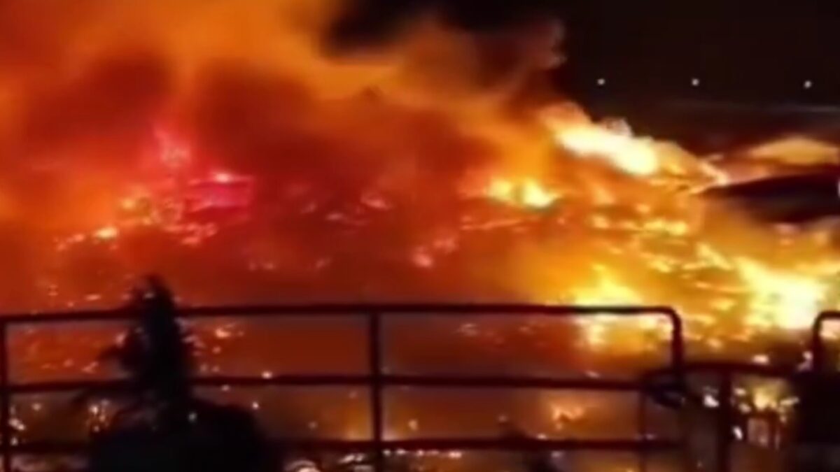 Μαλαισία: Καταστροφική φωτιά έκαψε πάνω από 1.000 σπίτια και εκτόπισε χιλιάδες κατοίκους