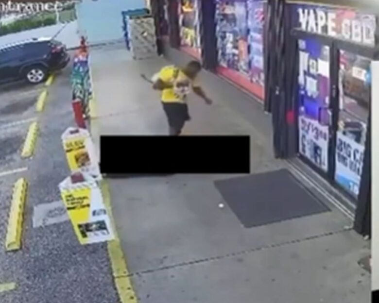 ΗΠΑ: Άγρια επίθεση με σφυρί σε βενζινάδικο – Νεκρή μητέρα δύο παιδιών