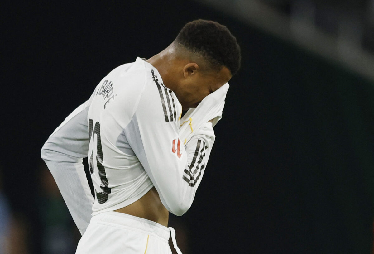 Μπέτις - Ρεάλ Μαδρίτης 1-1: Σοκ στις καθυστερήσεις για τη «Βασίλισσα» και η Μπαρτσελόνα «αγκαλιά» με τον τίτλο στην Ισπανία