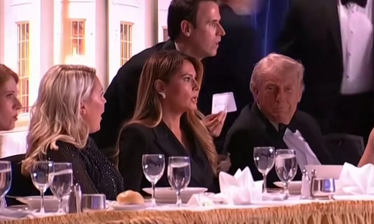 Μελάνια Τραμπ: Η πρώτη αντίδραση μετά τους πυροβολισμούς στο Χίλτον και όσα είπε στον Ντόναλντ Τραμπ