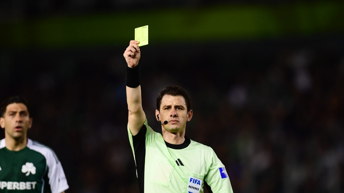 O Τούρκος διαιτητής Μέλερ