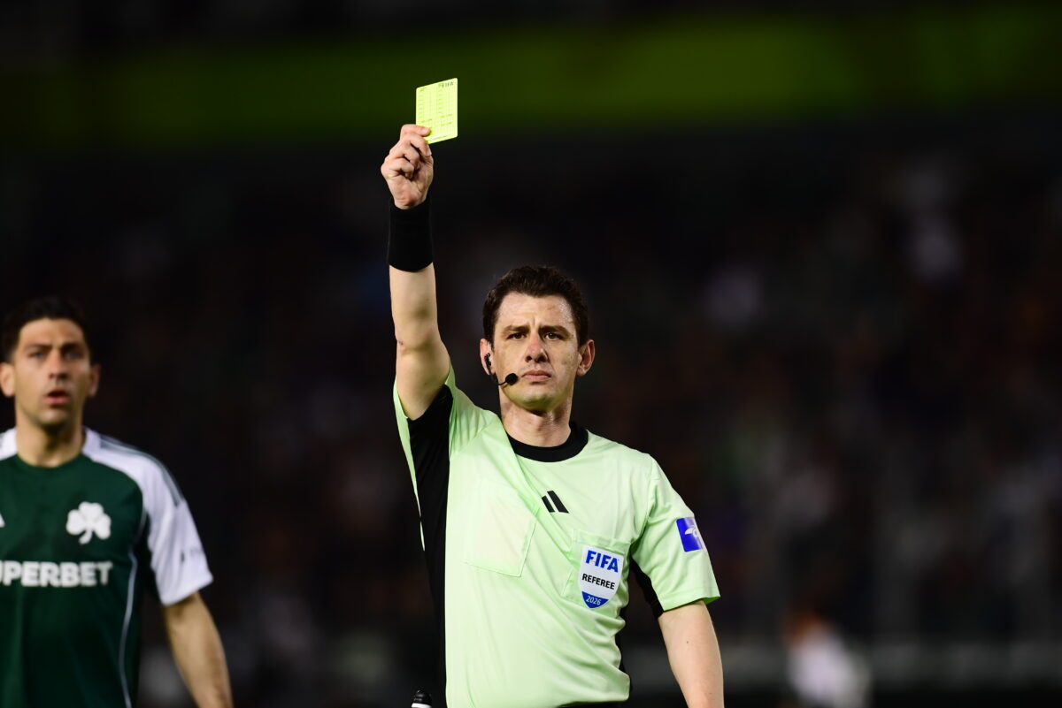 O Τούρκος διαιτητής Μέλερ