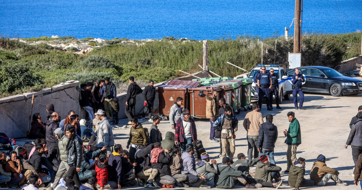 Πλεύρης για μεταναστευτικό: Κλιμάκωση μέτρων αν υπάρξει έξαρση ροών