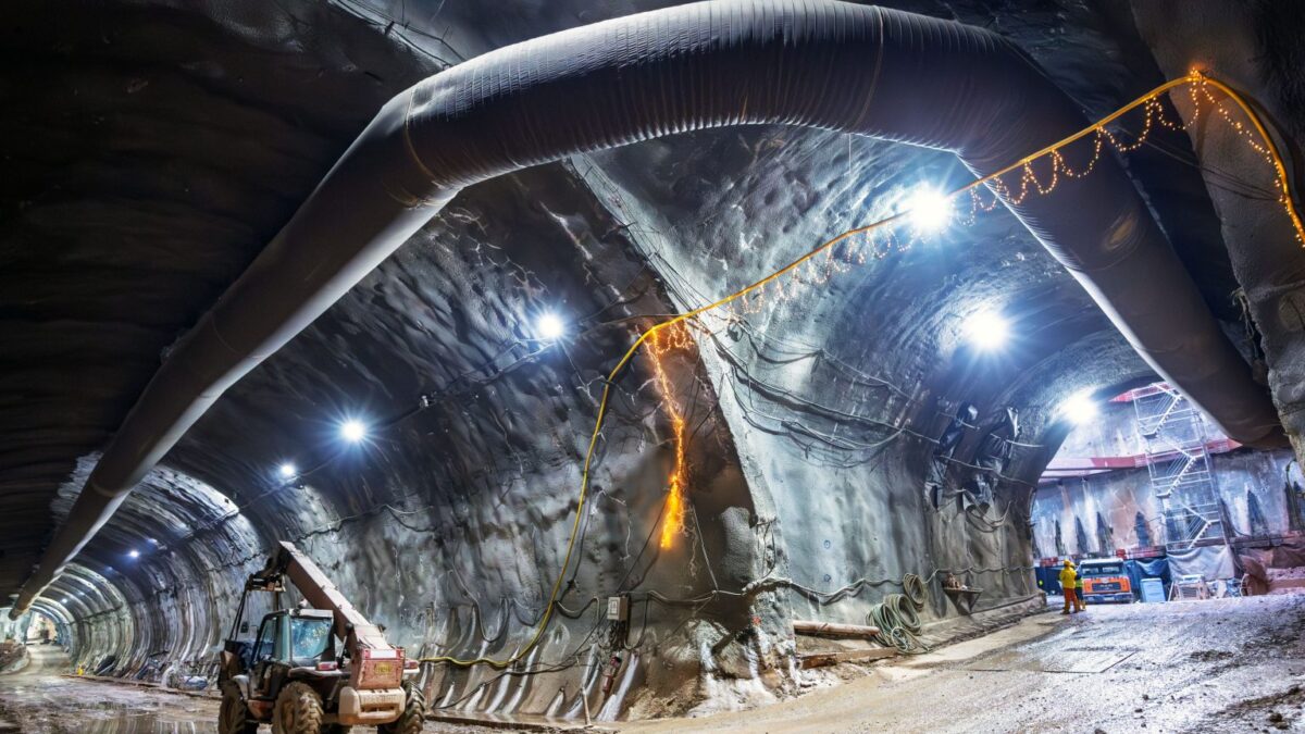 Διάνοιξη μετρό - ΑΠΕ