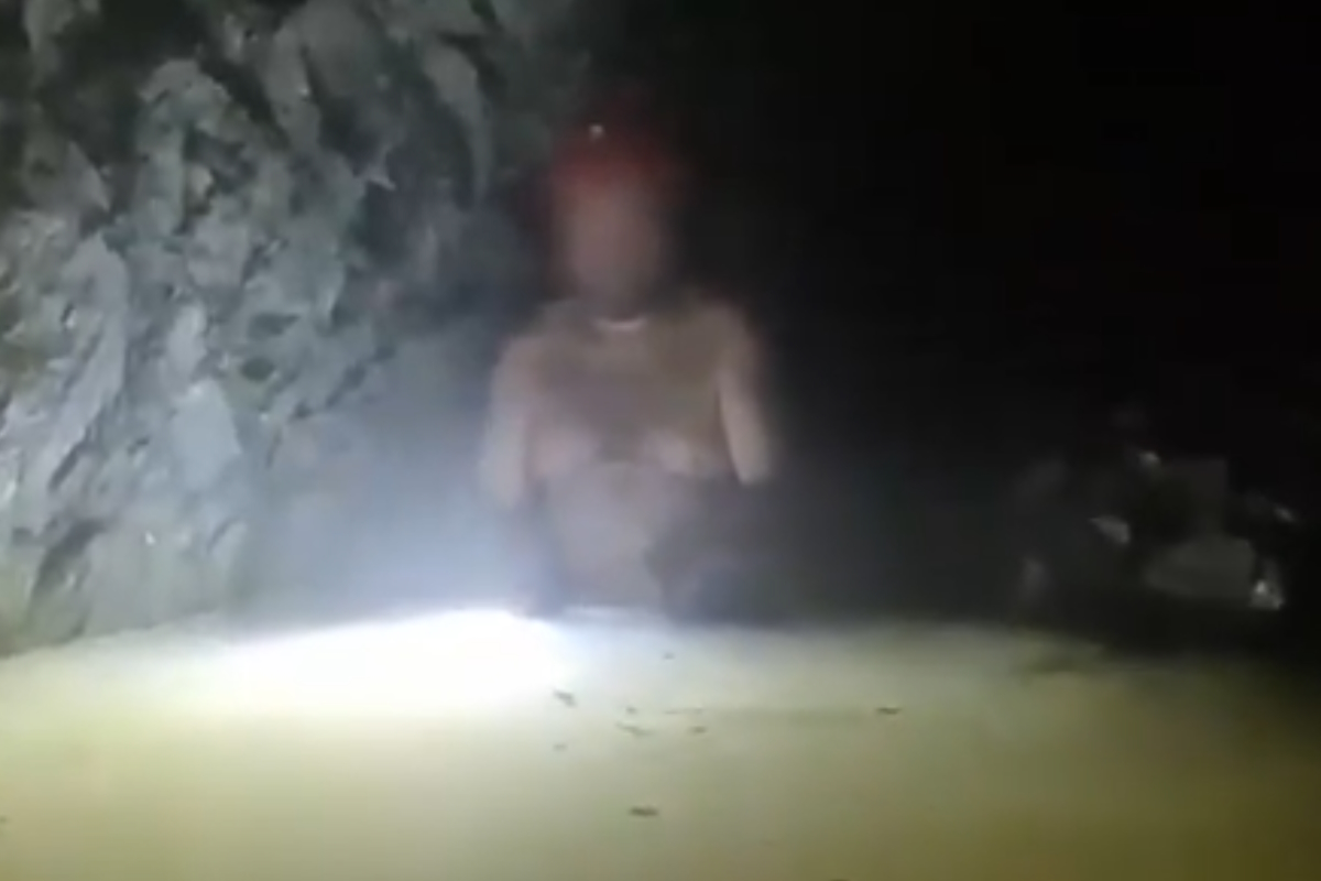 Ο μεταλλωρύχος μέσα στη σήραγγα