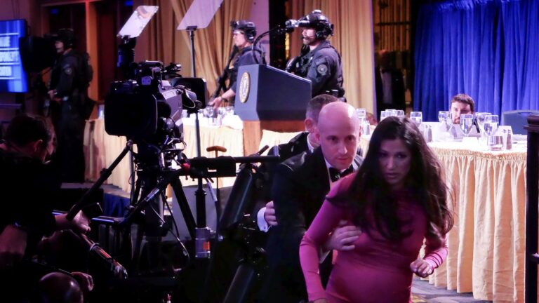 Ο σύμβουλος του Τραμπ Στίβεν Μίλερ και η έγκυος σύζυγός του