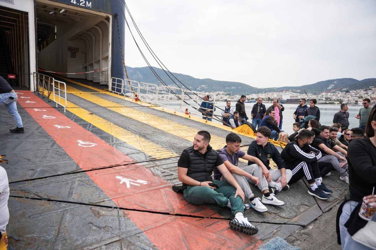 Μυτιλήνη: Ανυποχώρητοι οι κτηνοτρόφοι, συνεχίζουν το μπλόκο στο λιμάνι - Μεγάλο συλλαλητήριο σήμερα για τον αφθώδη πυρετό
