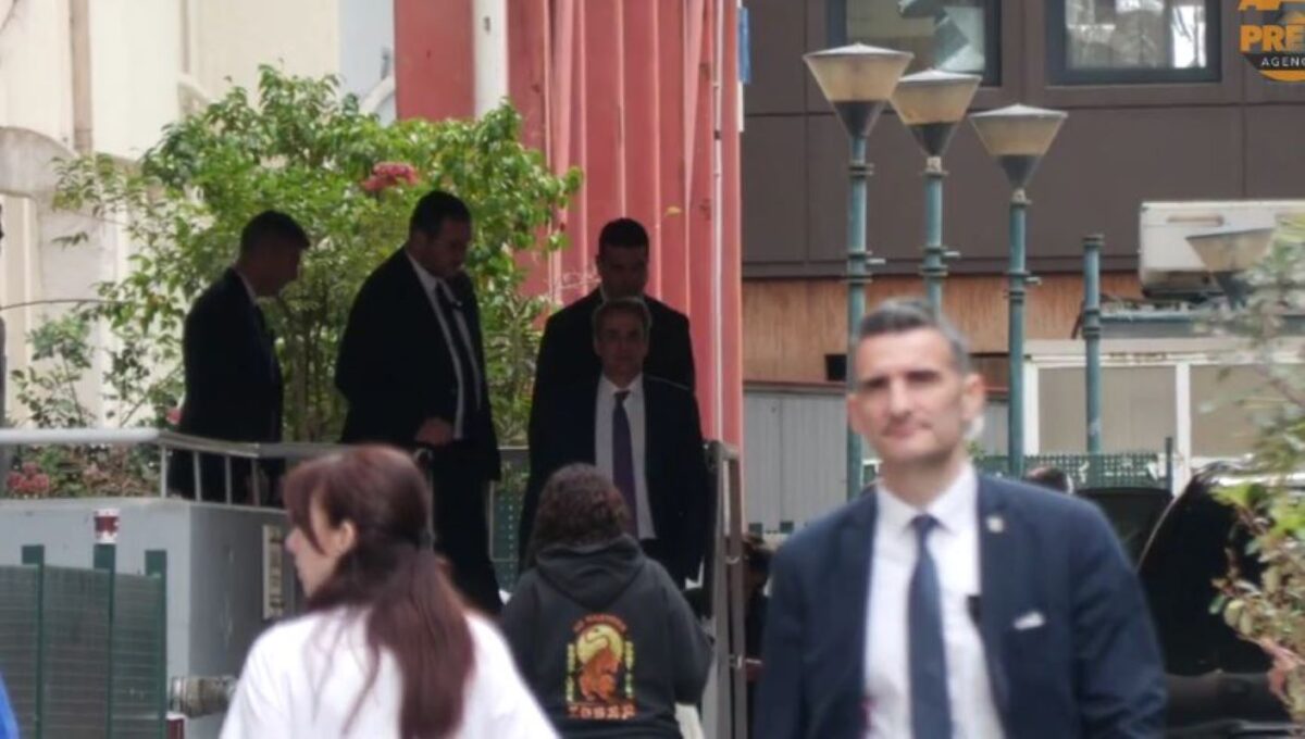 Στον «Ευαγγελισμό» για 3η φορά ο Κυριάκος Μητσοτάκης προκειμένου να ενημερωθεί για την υγεία του Γιώργου Μυλωνάκη