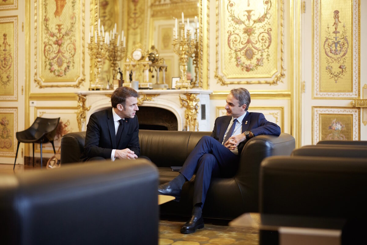 Μακρόν: Στις 24 και 25 Απριλίου η επίσημη επίσκεψη στην Αθήνα για την ανανέωση της ελληνογαλλικής αμυντικής συμφωνίας