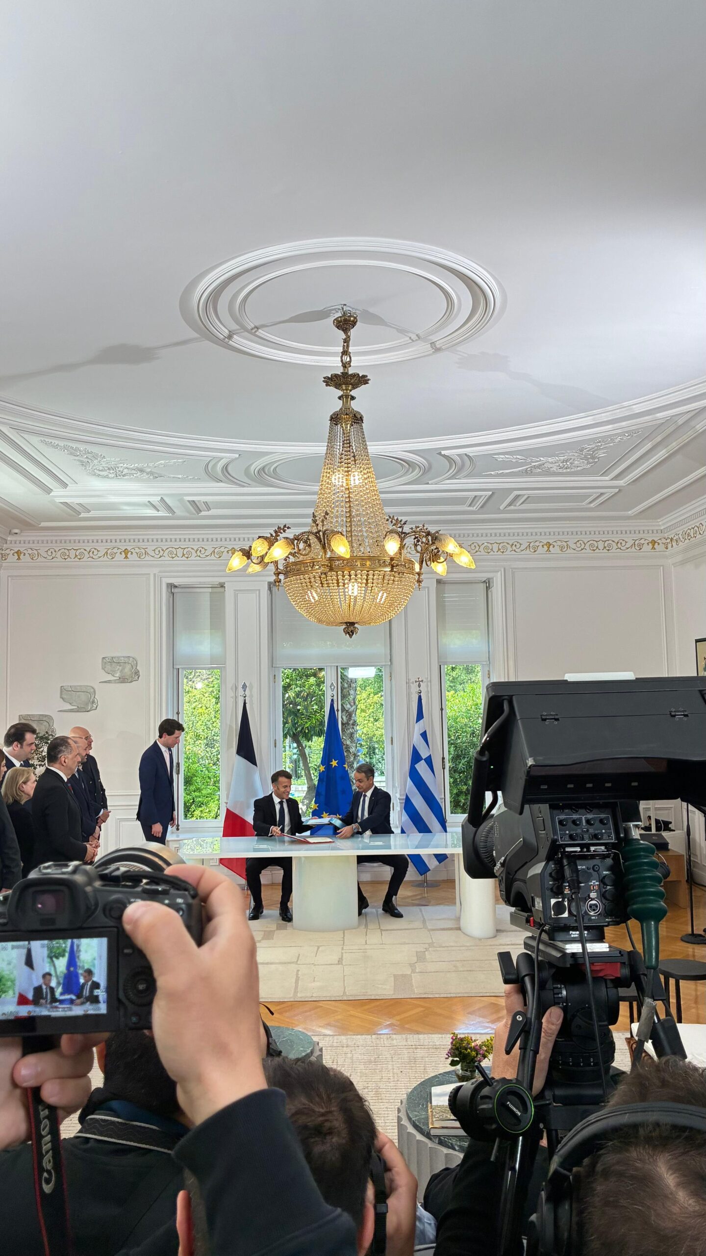 mitsotakis-macron-maximou