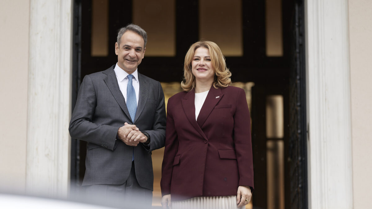 Ο Κυριάκος Μητσοτάκης με την πρωθυπουργό της Λετονίας Εβίκα Σιλίνια