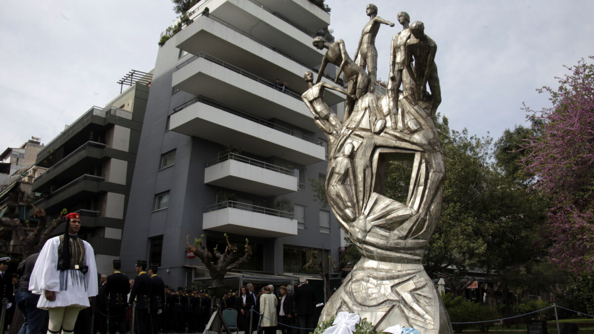 Μνημείο ηρώων της ΕΟΚΑ στην Αθήνα