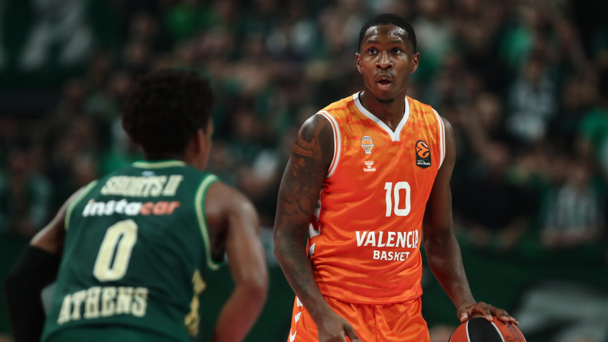 Ο Ομάρι Μουρ