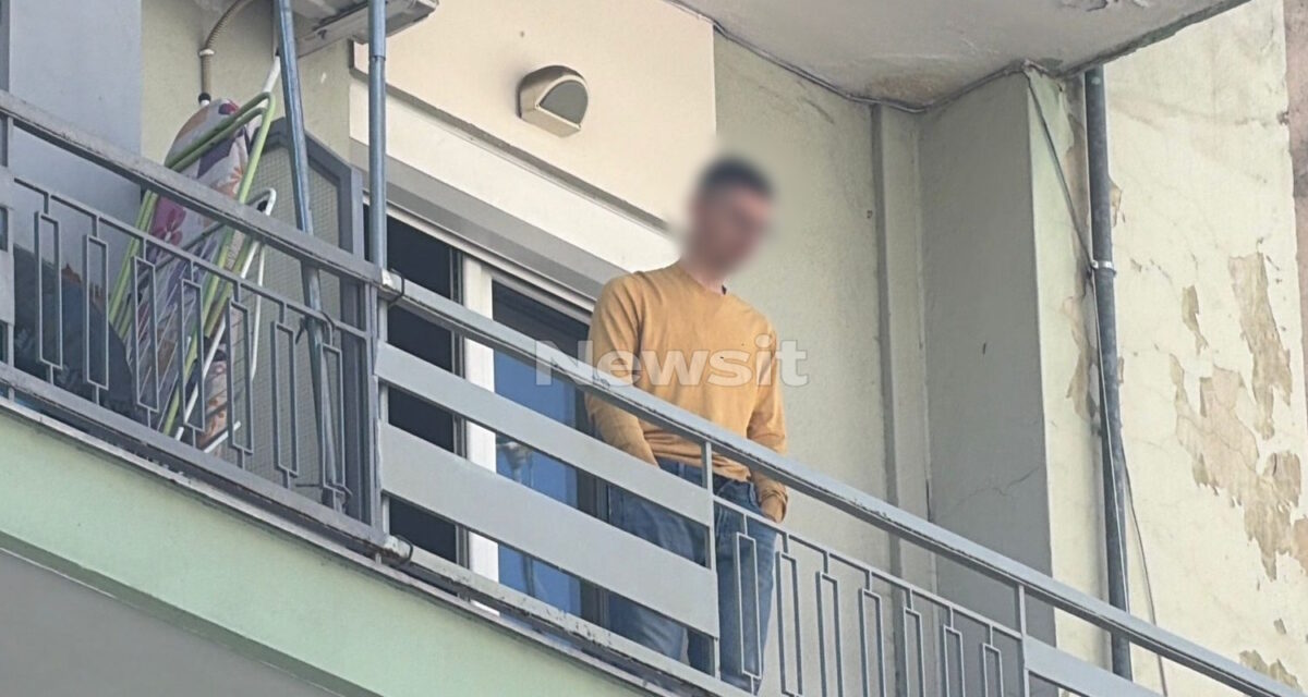 Θεσσαλονίκη: Φοιτητής ζητάει βοήθεια ψυχολόγου και πετάει αντικείμενα από το μπαλκόνι