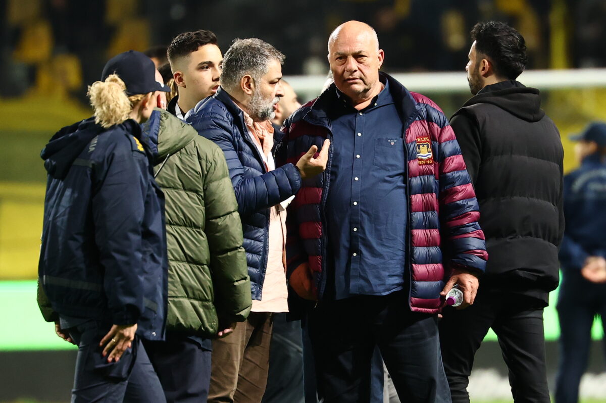 Έξαλλος ο Αχιλλέας Μπέος μετά το Αρης - Βόλος: «Αν έχεις λίγη τσίπα κύριε Λανουά, να μας αδειάσεις τη γωνιά»