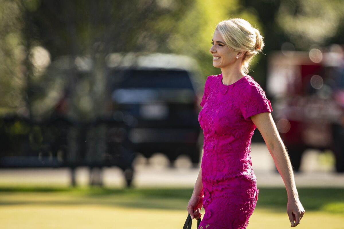 Νάταλι Χαρπ: Η εμμονική συνεργάτιδα του Τραμπ που σήμανε συναγερμό στις Μυστικές Υπηρεσίες - Λέει ότι του χρωστάει τη ζωή της