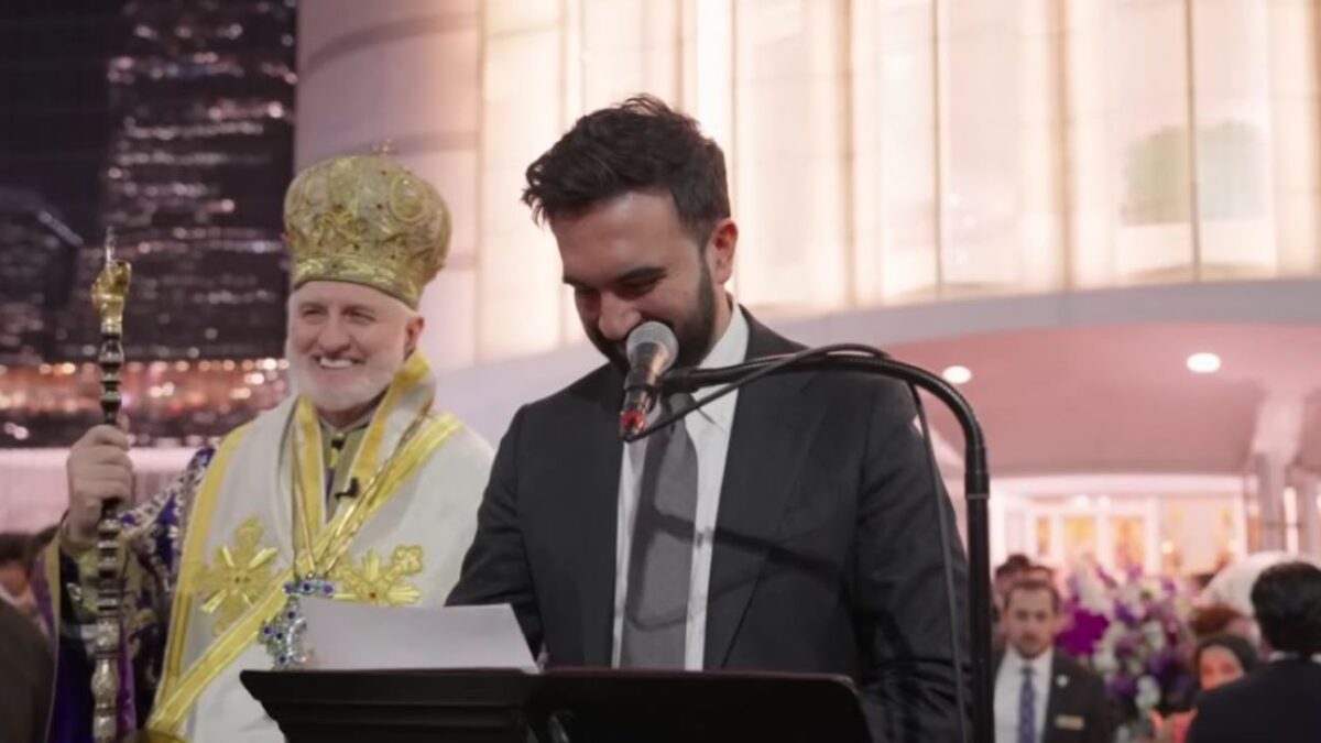 Ο δήμαρχος της Νέας Υόρκης Ζοράν Μαμντάνι και ο Αρχιεπίσκοπος Βορείου Αμερικής Ελπιδοφόρος