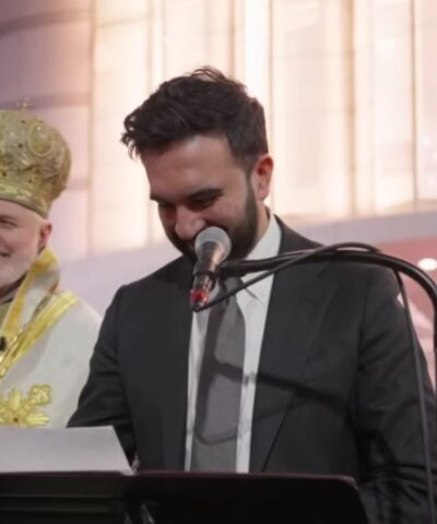 Ο δήμαρχος της Νέας Υόρκης Ζοράν Μαμντάνι και ο Αρχιεπίσκοπος Βορείου Αμερικής Ελπιδοφόρος