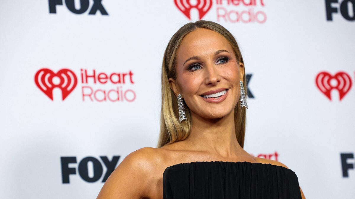 Η Νίκι Γκλέιζερ