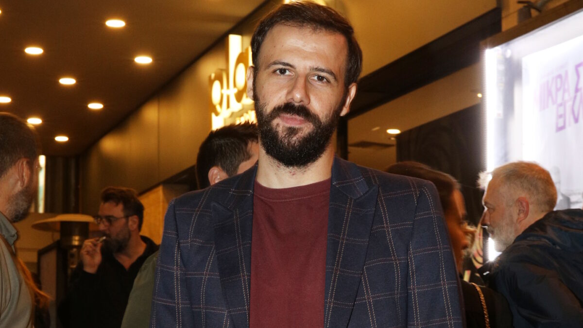 Νίκος Γκέλια