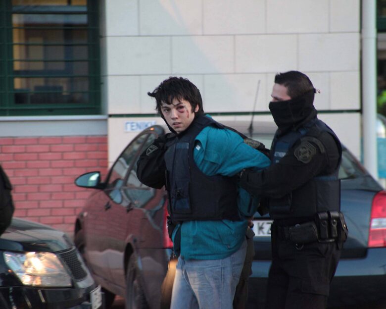 Ο Νίκος Ρωμανός κατά τη σύλληψή το 2013