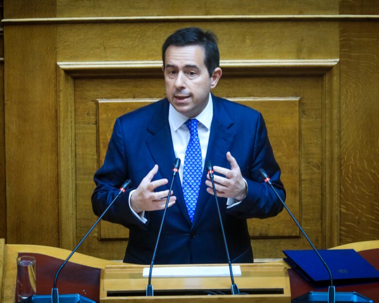 Νότης Μηταράκης