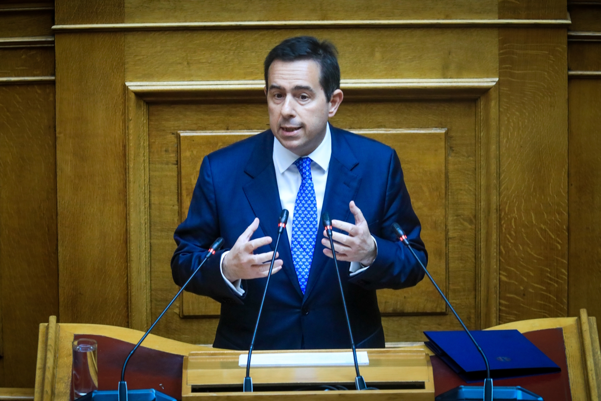 Νότης Μηταράκης