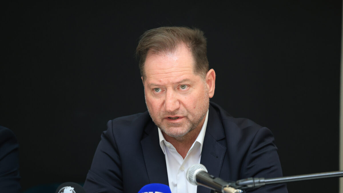 Ο Αχιλλέας Νταβέλης