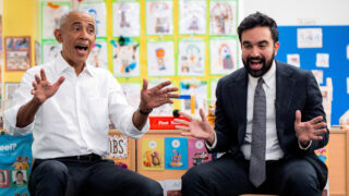 Former U.S President Barack Obama and New York City Mayor Zohran Mamdani sing 'Wheels on the Bus' during a shared reading event at Learning Through Play Pre-K in New York City, U.S April 18, 2026. Angelina Katsanis/Pool via REUTERS TPX IMAGES OF THE DAY