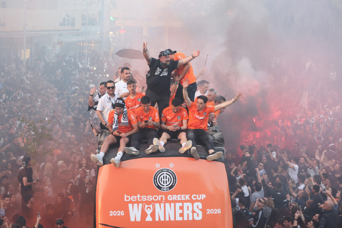 ΦΙΕΣΤΑ ΓΙΑ ΤΗΝ ΚΑΤΑΚΤΗΣΗ ΤΟΥ ΚΥΠΕΛΛΟΥ ΑΠΟ ΤΟΝ ΟΦΗ ΣΤΟ ΚΕΝΤΡΟ ΤΗΣ ΠΟΛΗΣ ΤΟΥ ΗΡΑΚΛΕΙΟΥ. (ΣΤΕΦΑΝΟΣ ΡΑΠΑΝΗΣ