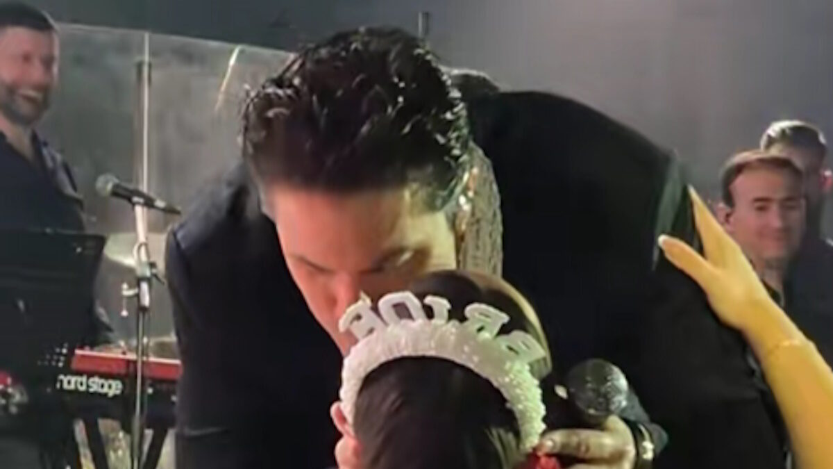 Νίκος Οικονομόπουλος