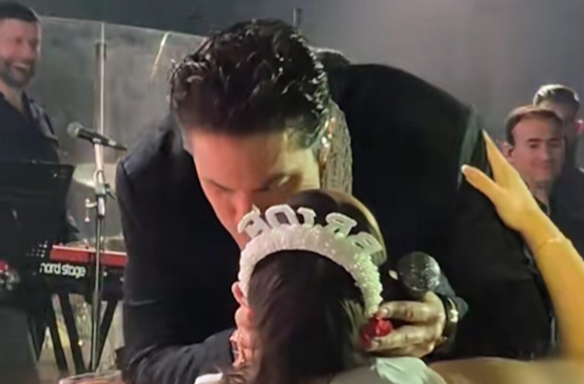 Νίκος Οικονομόπουλος