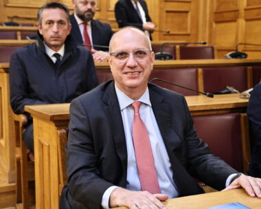 O Γιάννης Οικονόμου είναι ένας από τους 5 βουλευτές που υπογράφουν την επιστολή