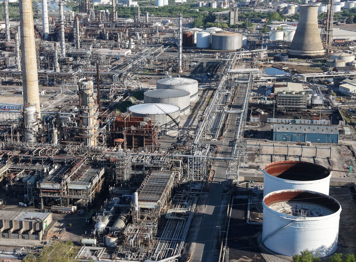 Το πετρέλαιο «διορθώνει» μετά το ρεκόρ τετραετίας: Επιστρέφει κάτω από τα 110 δολάρια το Brent και στα 100 το WTI