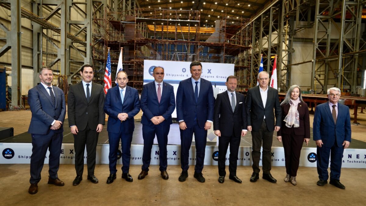 Στιγμιότυπο από την τελετή θέσης τρόπιδας για τα πρώτα σκάφη της σειράς ONEX
RAstar 2800