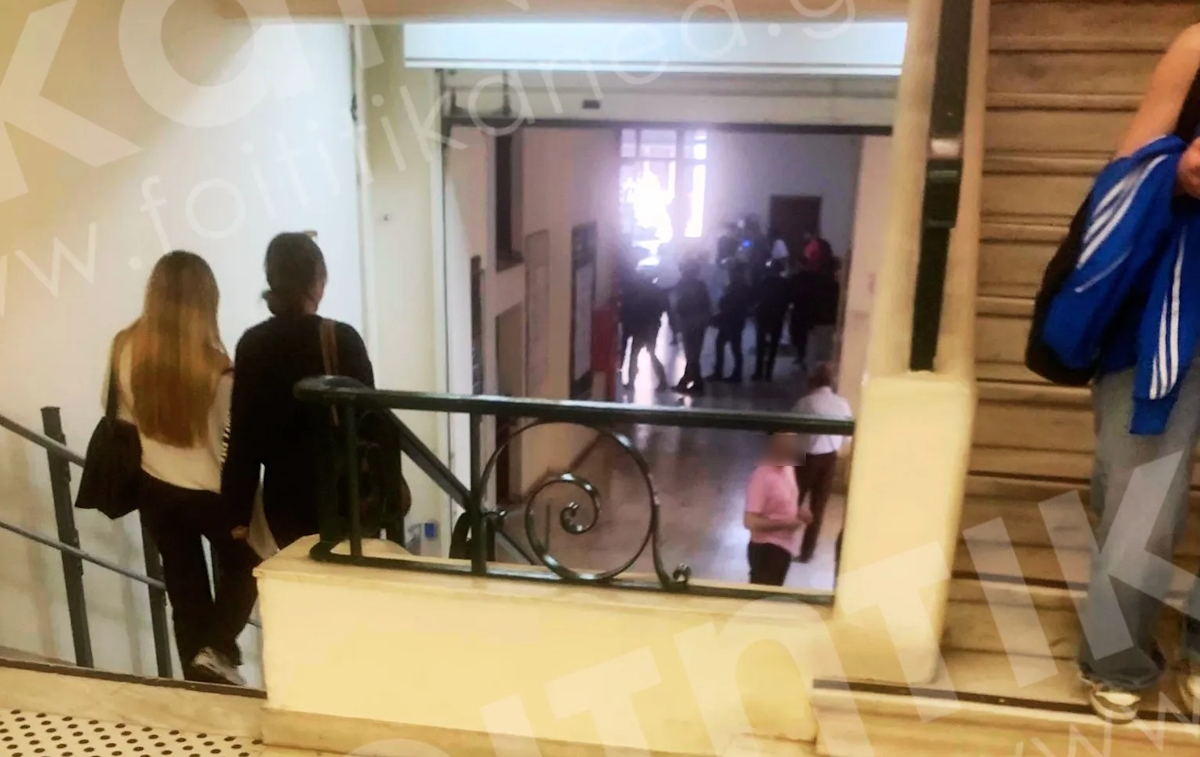 Βανδαλισμοί εντός του Οικονομικού Πανεπιστημίου Αθηνών εν ώρα μαθημάτων