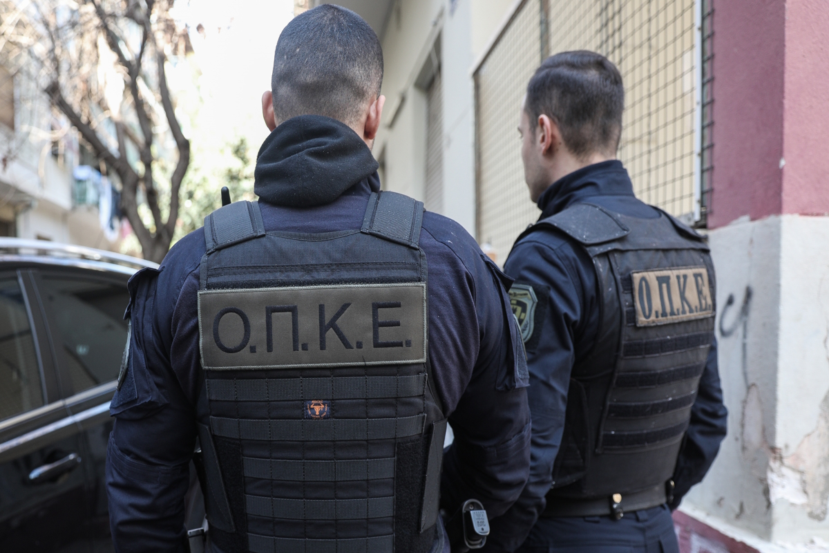 Γνωστός ράπερ συνελήφθη με κοκαΐνη από μέλη της ΟΠΚΕ στην Κοζάνη