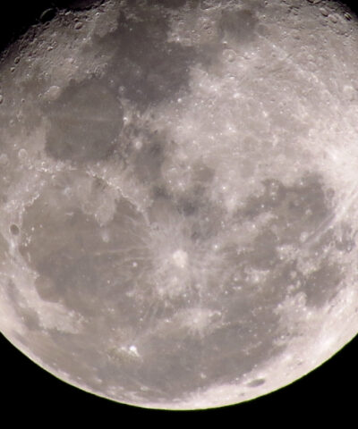 April 5, 2026, Guarulhos, Sao Paulo, Brazil: Moon April 5st, 2026 In the coming hours, NASA's Artemis II Mission with four astronauts to lunar orbit aboard the Orion spacecraft, the forecast for the Moon's orbit is on Monday, April 6. (Credit Image: © Saulo Dias/ZUMA Press Wire)