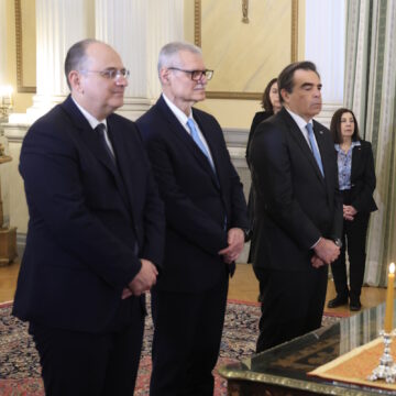 Η ορκωμοσία Σχοινά, Λαζαρίδη και Τουρνά