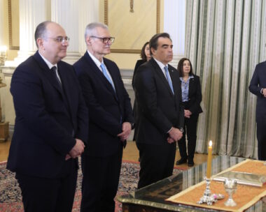 Η ορκωμοσία Σχοινά, Λαζαρίδη και Τουρνά