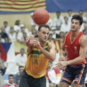 O Όσκαρ Σμιντ κόντρα στην Ισπανία