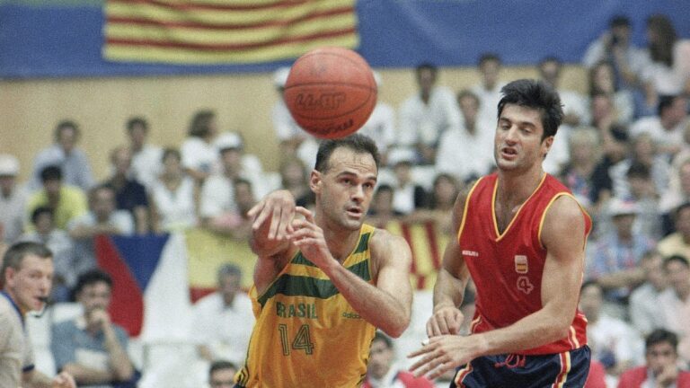 O Όσκαρ Σμιντ κόντρα στην Ισπανία